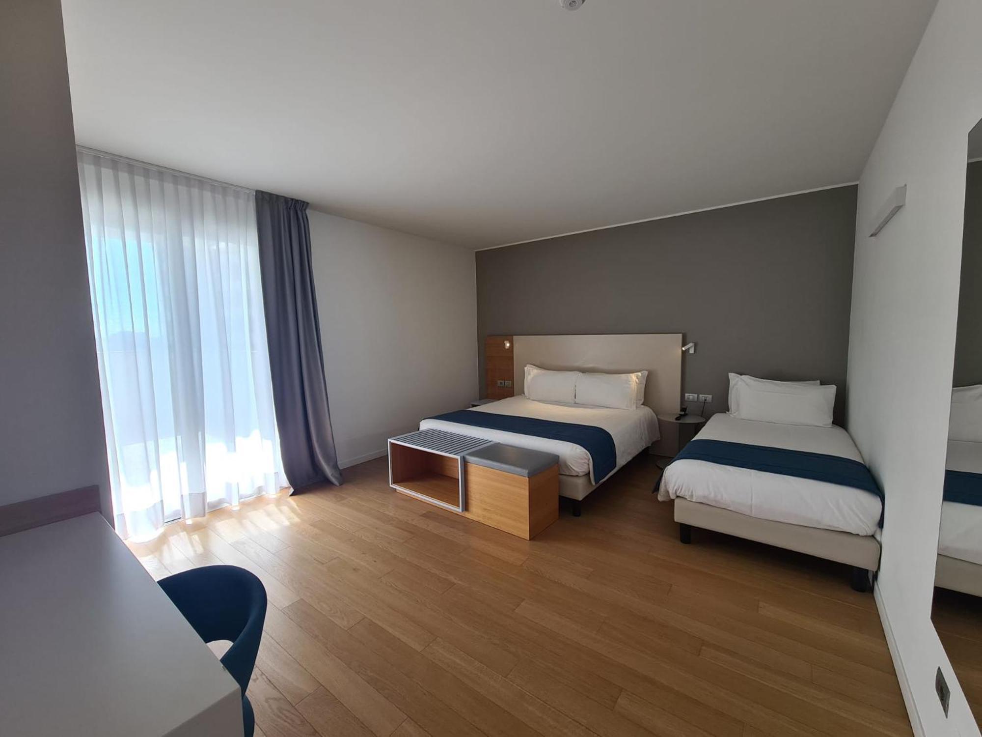 Hesperia Hotel & Residence Lido di Jesolo Rum bild