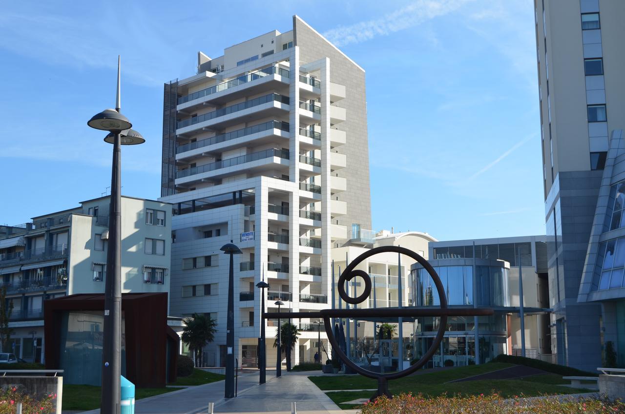 Hesperia Hotel & Residence Lido di Jesolo Exteriör bild