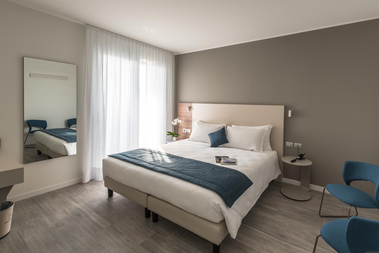 Hesperia Hotel & Residence Lido di Jesolo Exteriör bild